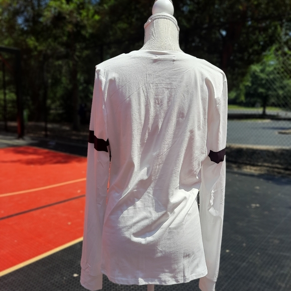 NEW🤍🖤❤️💛Sporty multi- colored, long sleeve top. - Picture 7 of 7